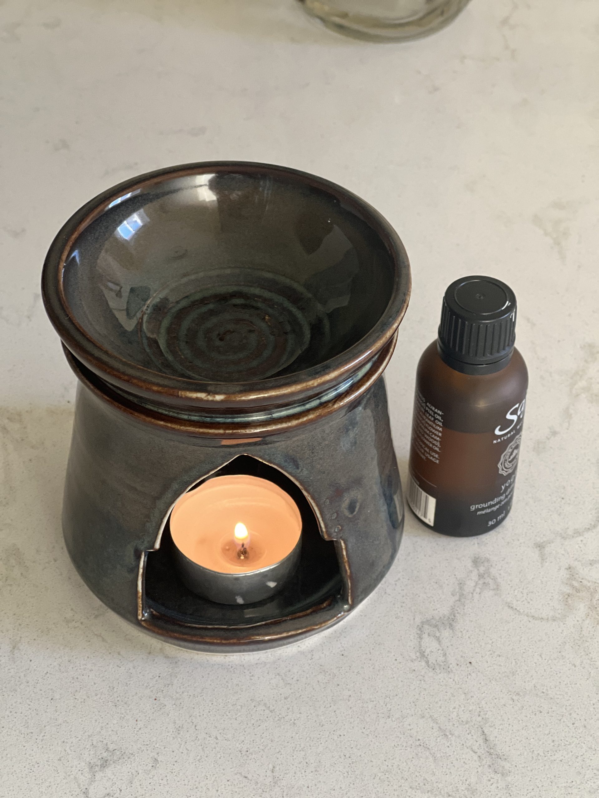 Dragonfly Clay Creations, Pottery Studio, Cornwall, Ontario, Pottery Stoneware, Essential Oil Burner