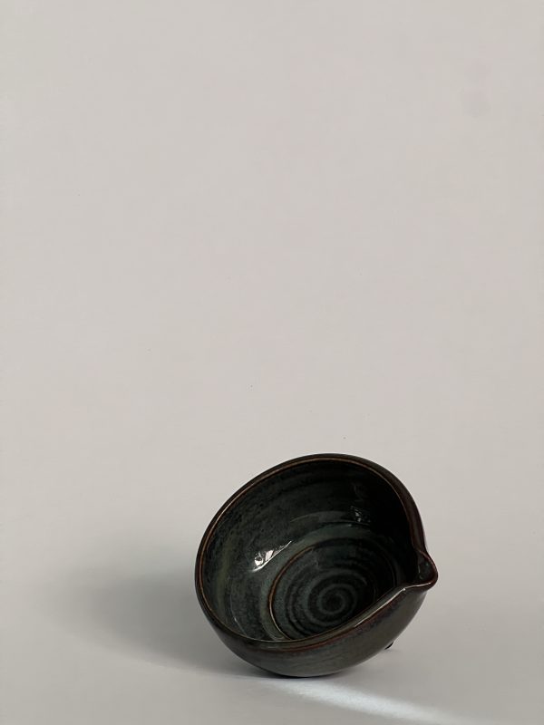 Dragonfly Clay Creations, Pottery Studio, Cornwall, Ontario, Pottery Stoneware, Bowl with Pouring Spout