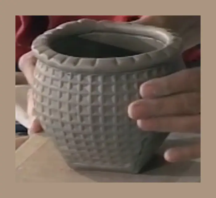 Pottery Workshop, Cornwall Ontario, Dragonfly Clay Creations, Bernadette Lapierre, Cline House Gallery